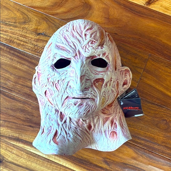 Adult Fred Kruger Mask✨ - Picture 4 of 5
